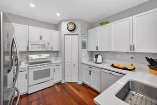 10912 NW 69th St, Doral, FL 33178 - Photo 11