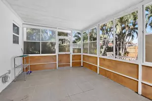 642 SW 11th St, Hallandale Beach, FL 33009 - Photo 15