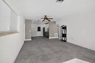 642 SW 11th St, Hallandale Beach, FL 33009 - Photo 5