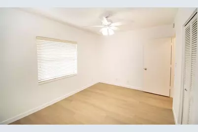 2547  Roosevelt St, Hollywood, FL 33020 - Photo 9