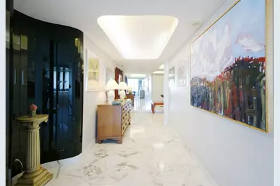 2480  Presidential Way, Unit #1004, West Palm Beach, FL 33401 - Photo 9