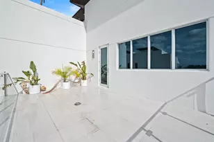 240 Shore Ct, Lauderdale by the Sea, FL 33308 - Photo 25