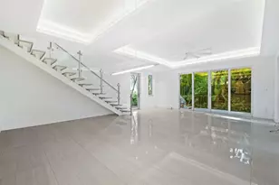 240 Shore Ct, Lauderdale by the Sea, FL 33308 - Photo 9