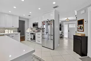 11611 SW 52nd St, Cooper City, FL 33330 - Photo 15