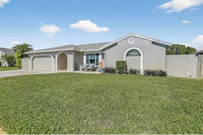 11611 SW 52nd St, Cooper City, FL 33330 - Photo 3
