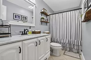 11611 SW 52nd St, Cooper City, FL 33330 - Photo 35