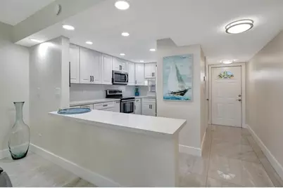 9720 S Hollybrook Lake Dr, Unit #204, Pembroke Pines, FL 33025 - Photo 15