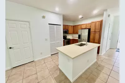 8720  Cypress Walk Ct, Unit #8720, Tamarac, FL 33321 - Photo 3