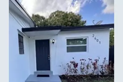 2401 NW 2nd St, Boynton Beach, FL 33435 - Photo 1