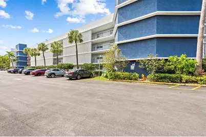 877 NE 195th St, Unit #422, Miami, FL 33179 - Photo 21