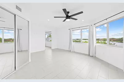 877 NE 195th St, Unit #422, Miami, FL 33179 - Photo 17