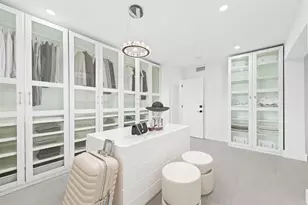 877 NE 195th St, Miami, FL 33179 - Photo 9