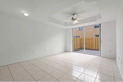 8520 NW 139th Ter, Unit #1602, Miami Lakes, FL 33016 - Photo 23