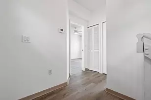 8520 NW 139th Terrace, Miami Lakes, FL 33016 - Photo 7