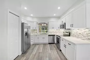 576 W Palm Aire Dr, Pompano Beach, FL 33069 - Photo 7