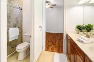 9750 Lakeview Ln, Parkland, FL 33076 - Photo 15