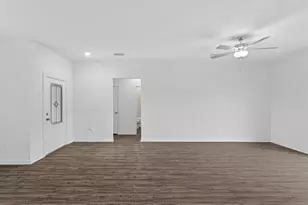 5262 NW Lamoore Ln, Port Saint Lucie, FL 34953 - Photo 9