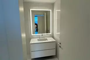 300 Biscayne Blvd Way, Miami, FL 33131 - Photo 23