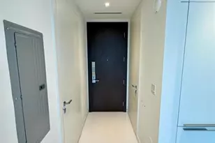 300 Biscayne Blvd Way, Miami, FL 33131 - Photo 9