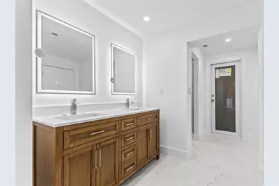 4701 NW 1st Pl, Deerfield Beach, FL 33442 - Photo 21