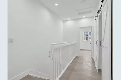 1003 NW 100th Ave, Pembroke Pines, FL 33024 - Photo 11