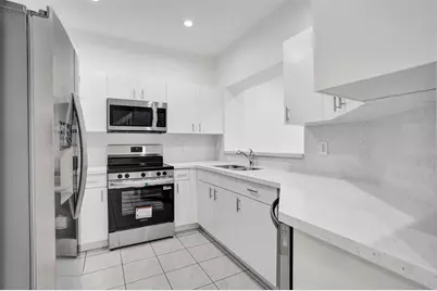 1003 NW 100th Ave, Pembroke Pines, FL 33024 - Photo 5