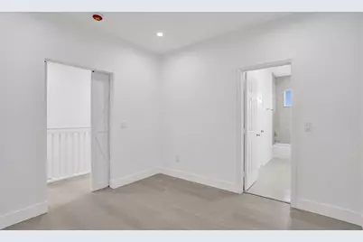 1003 NW 100th Ave, Pembroke Pines, FL 33024 - Photo 19