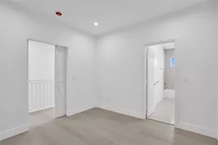 1003 NW 100th Ave, Pembroke Pines, FL 33024 - Photo 19