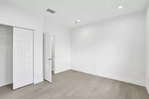 1003 NW 100th Ave, Pembroke Pines, FL 33024 - Photo 23