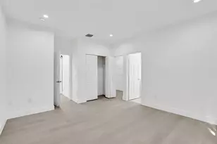 1003 NW 100th Ave, Pembroke Pines, FL 33024 - Photo 13