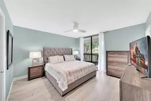 5250 Las Verdes Cir, Delray Beach, FL 33484 - Photo 13