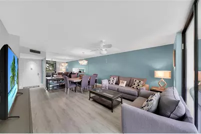 5250  Las Verdes Cir, Unit #212, Delray Beach, FL 33484 - Photo 9