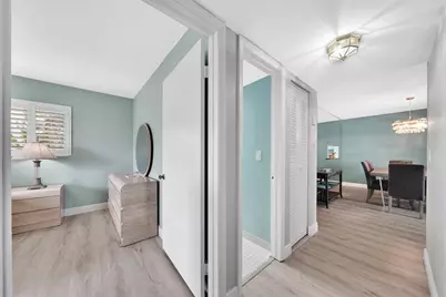 5250  Las Verdes Cir, Unit #212, Delray Beach, FL 33484 - Photo 19