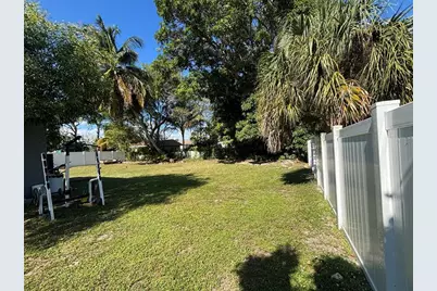 935 NE 33rd St, Oakland Park, FL 33334 - Photo 5