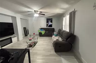 935 NE 33rd St, Oakland Park, FL 33334 - Photo 9