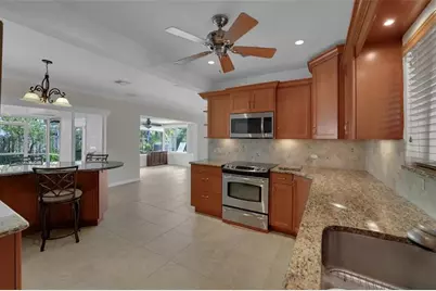 2725 SE 5th Ct, Pompano Beach, FL 33062 - Photo 11