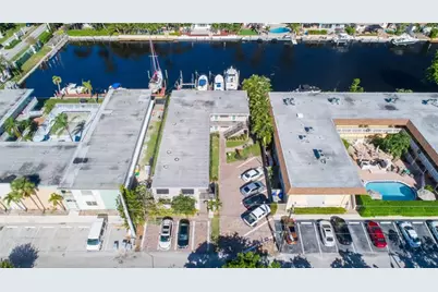 2621 NE 1st St, Unit #10, Pompano Beach, FL 33062 - Photo 9