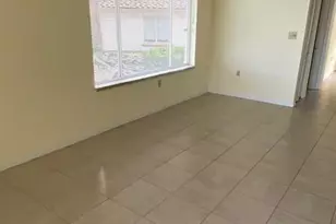 12104 Glenmoor Dr, West Palm Beach, FL 33409 - Photo 5