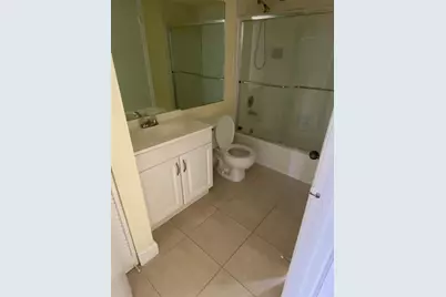 12104  Glenmoor Dr, Unit #12104, West Palm Beach, FL 33409 - Photo 11