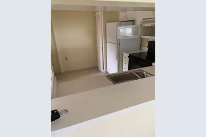 12104  Glenmoor Dr, Unit #12104, West Palm Beach, FL 33409 - Photo 3