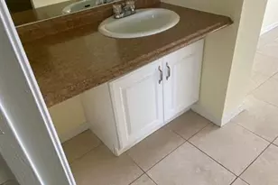 12104 Glenmoor Dr, West Palm Beach, FL 33409 - Photo 9