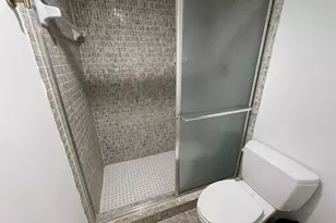 250 NE 20th St, Boca Raton, FL 33431 - Photo 17