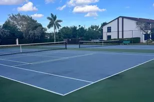 214 Lake Pointe Dr, Oakland Park, FL 33309 - Photo 9