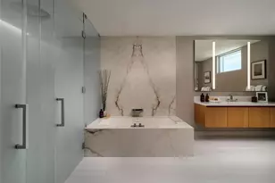 2221 SE 17th St, Fort Lauderdale, FL 33316 - Photo 9