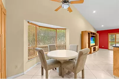 1120 NW 100th Way, Plantation, FL 33322 - Photo 17