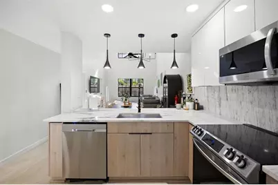 246  City View Dr, Unit #246, Fort Lauderdale, FL 33311 - Photo 11