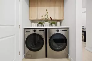 246 City View Dr, Fort Lauderdale, FL 33311 - Photo 27