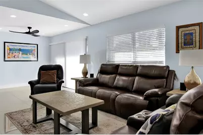 8592  Flamingo Dr, Boca Raton, FL 33496 - Photo 9