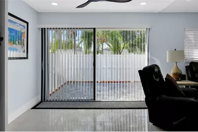 8592  Flamingo Dr, Boca Raton, FL 33496 - Photo 11