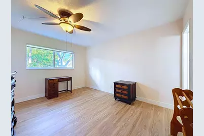 2050 NE 39th St, Unit #110, Lighthouse Point, FL 33064 - Photo 11